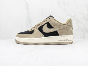 Tênis Nike Air Force 1 – marrom e preto