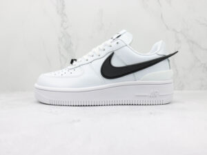 Tênis Nike Air Force low 1 – branco e preto