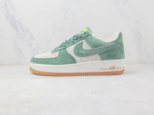 Tênis Nike Air Force 1 – verde e branco