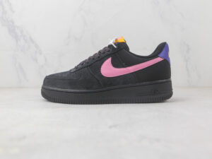 Tênis Nike Air Force 1 – Black/pink