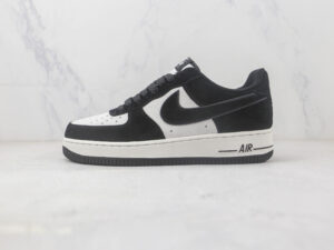 Tênis Nike Air Force 1 – preto e branco (camurça)