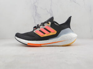 Tênis Adidas Ultraboots 22 – preto e laranja